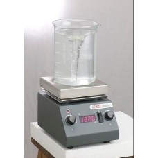 Remi Magnetic Stirrer 5 Liter Capacity With Hot Plate And Digital Speed Indicator