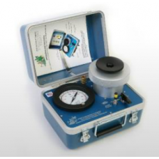 Model 670 Pressure Chamber Instrument