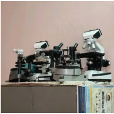 Microscope