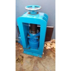 Compression Testing Machine Hand Operated