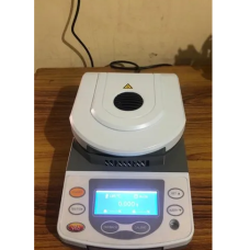 Moisture Analyzer